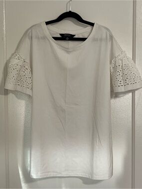Isaac Mizrahi White Eyelet Short Sleeve Tee Size S/P women NWT Look size L